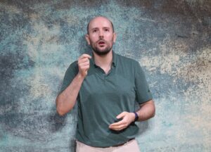 Santiago Arca Henon performing improvisation in English with Jest Set, an improv group, at bar Południk Zero, in Warsaw.